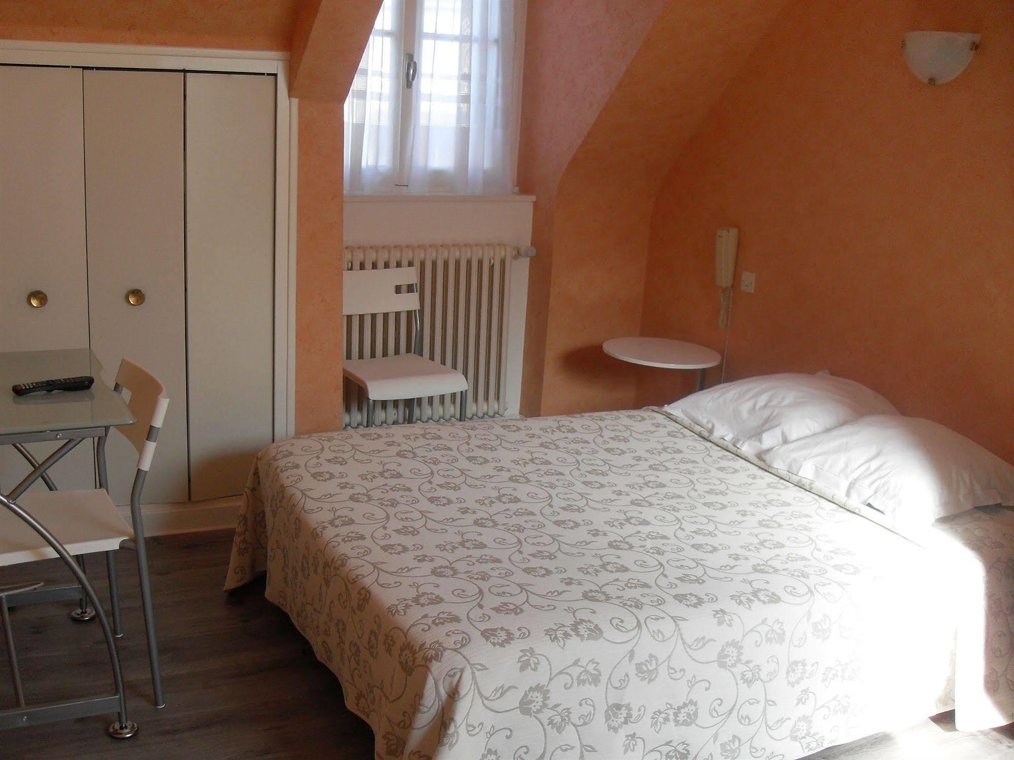 Hotel Restaurant Bocher Ploubazlanec Esterno foto